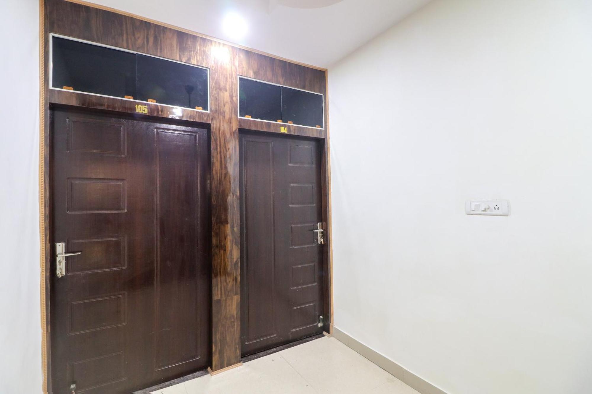 Hotel O Rodstar Chinhat Екстер'єр фото