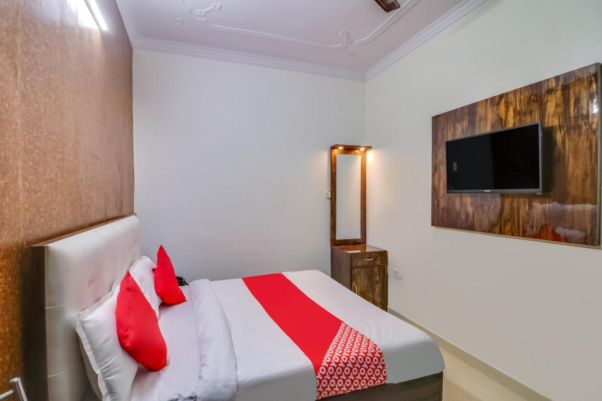 Hotel O Rodstar Chinhat Екстер'єр фото